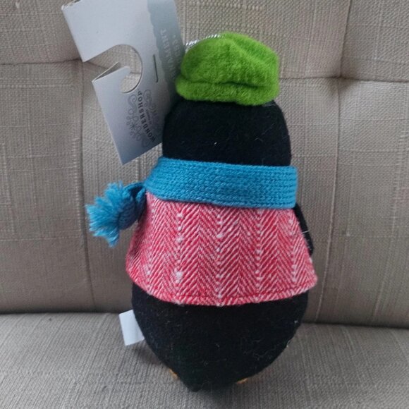 Target Wondershop Christmas Tree Ornament Felt Penguin New With Tags - Picture 3 of 10